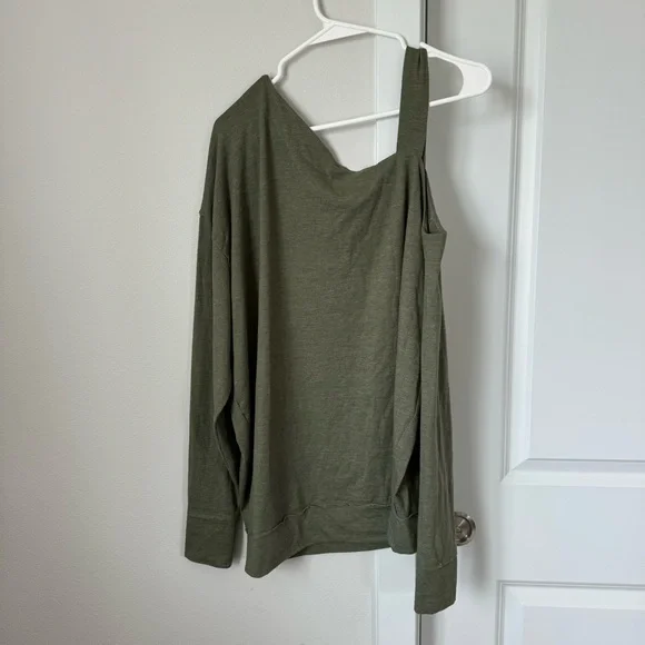 🎉HP!🎉 We the Free Saratoga Top Green Size Small Boho Asymmetric Off the Shoulder - Picture 3 of 14